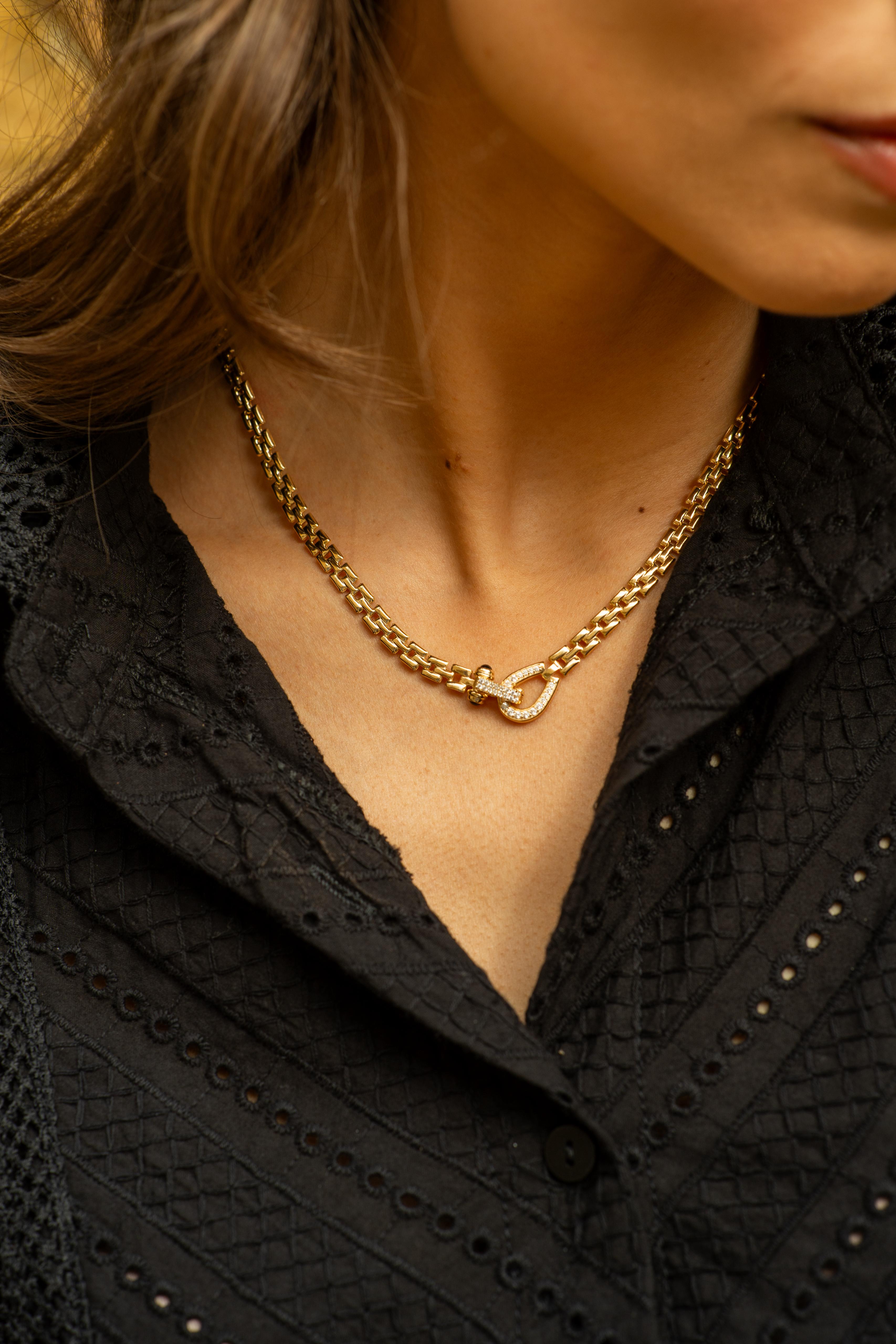COLLIER CROCHET