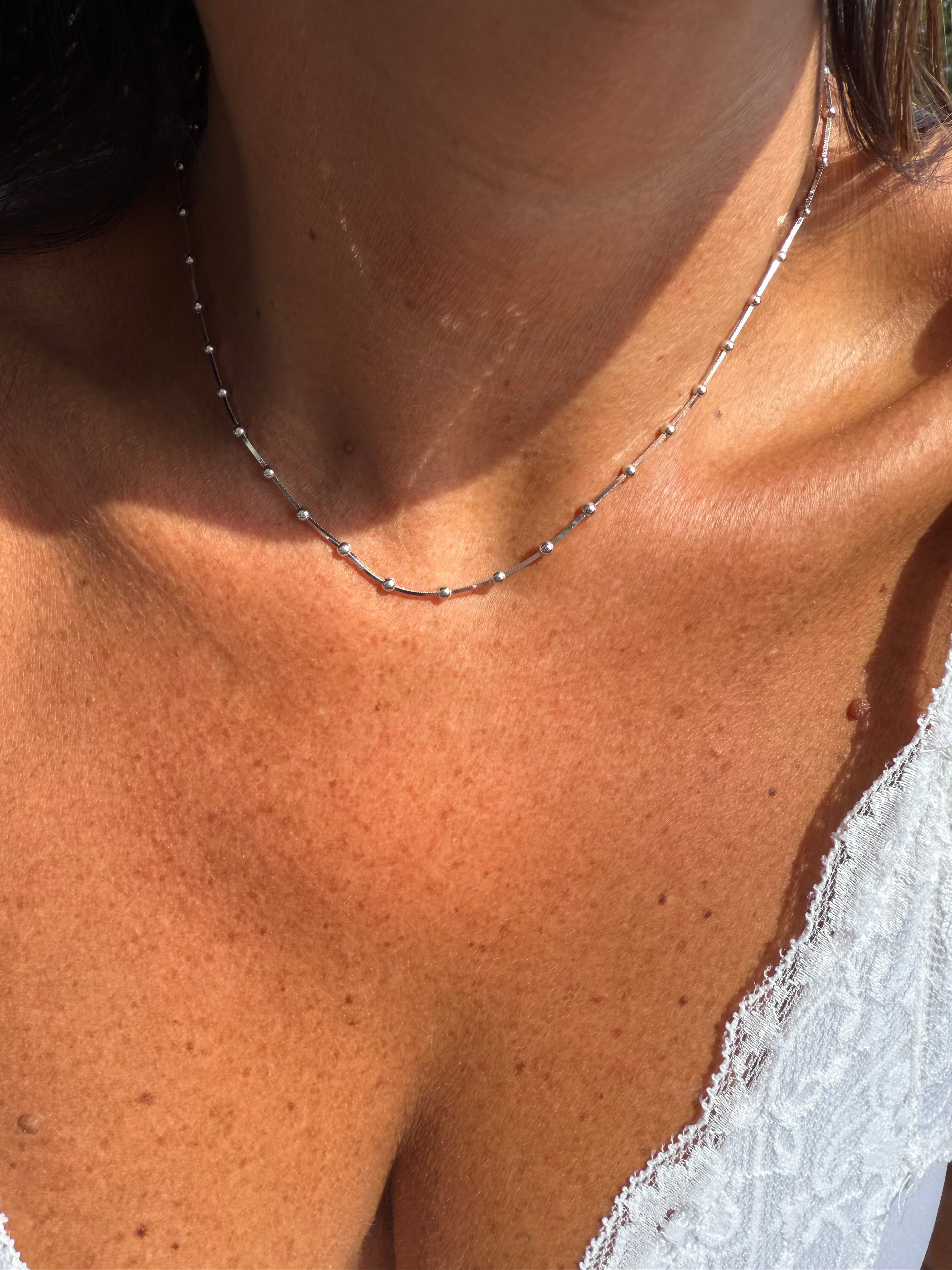 COLLIER MINI BOULE AJUSTABLE