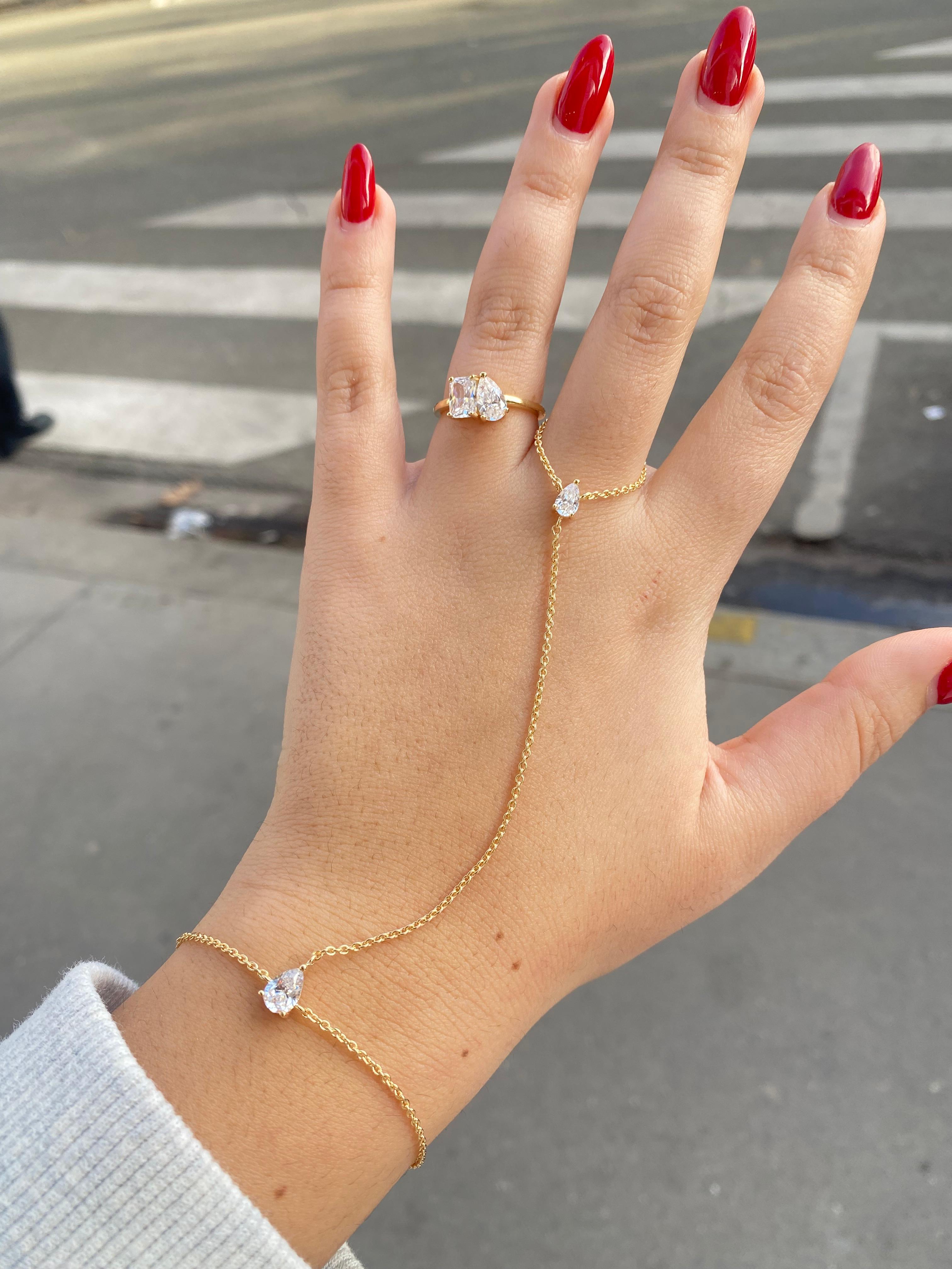 BIJOUX MAIN DOUBLE POIRE